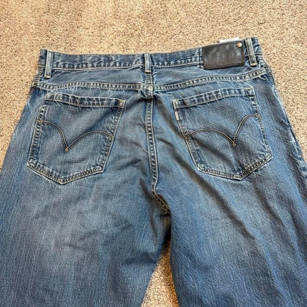 Vintage Y2K Levi's silvertab baggy wide leg denim blue jeans size 36x34